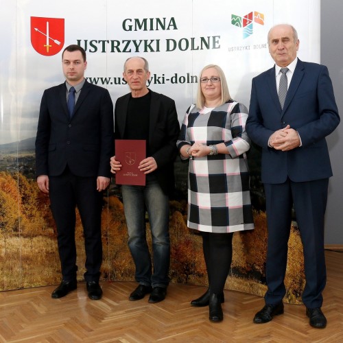 Wręczenie nagród i stypendiów uzdolnionej młodzieży